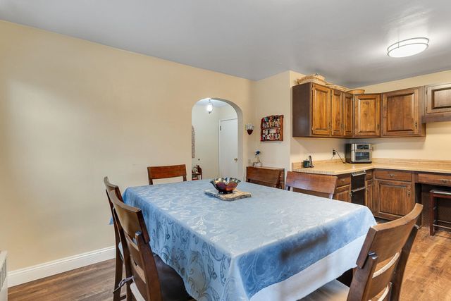 19 Woodlawn Road, Burlington, VT 05408