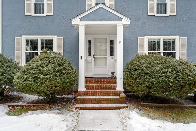 19 Woodlawn Road, Burlington, VT 05408