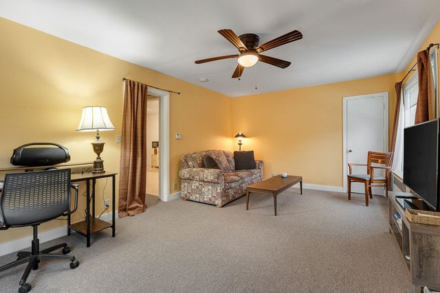 19 Woodlawn Road, Burlington, VT 05408