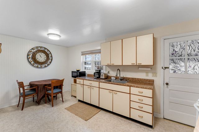 19 Woodlawn Road, Burlington, VT 05408