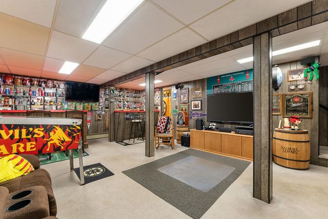 19 Woodlawn Road, Burlington, VT 05408