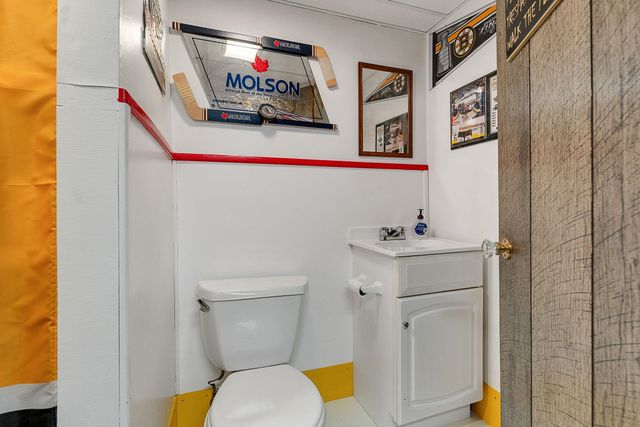 19 Woodlawn Road, Burlington, VT 05408