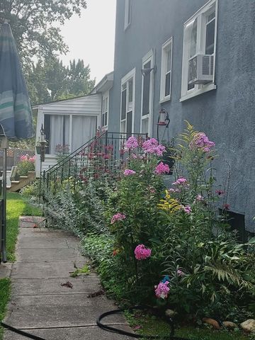 19 Woodlawn Road, Burlington, VT 05408