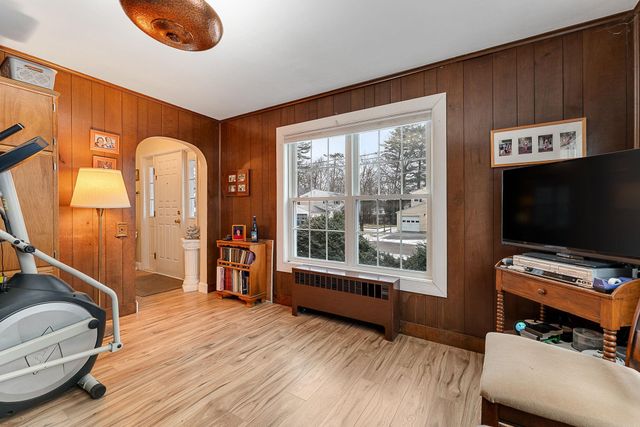 19 Woodlawn Road, Burlington, VT 05408