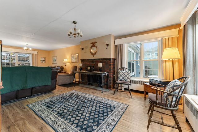 19 Woodlawn Road, Burlington, VT 05408