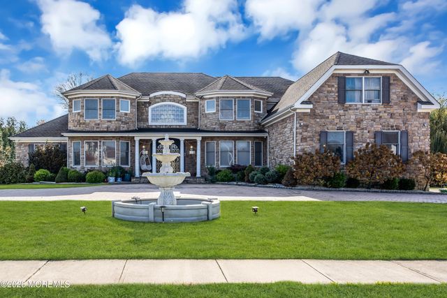 185 Dayna Court, Toms River, NJ 08753