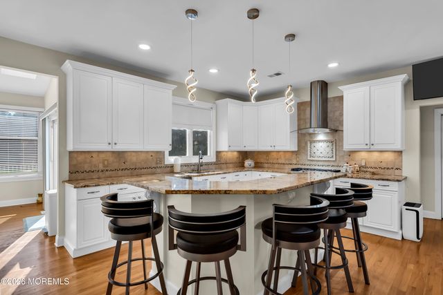 185 Dayna Court, Toms River, NJ 08753