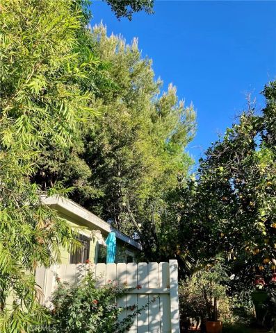 13516 Dyer Street, Sylmar, CA 91342