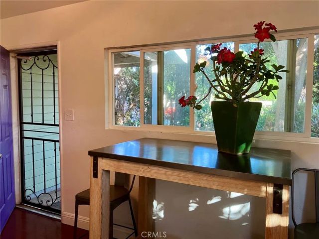 13516 Dyer Street, Sylmar, CA 91342
