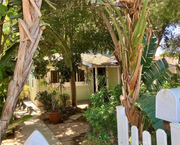 13516 Dyer Street, Sylmar, CA 91342