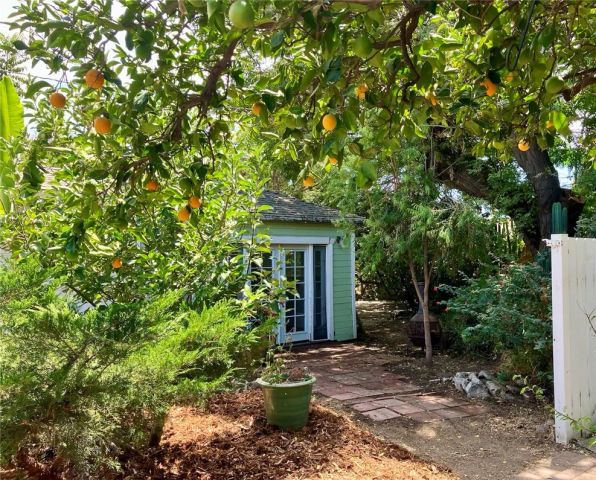 13516 Dyer Street, Sylmar, CA 91342