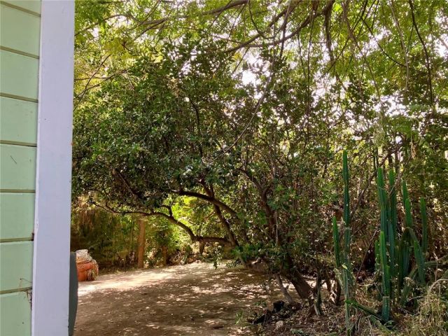 13516 Dyer Street, Sylmar, CA 91342