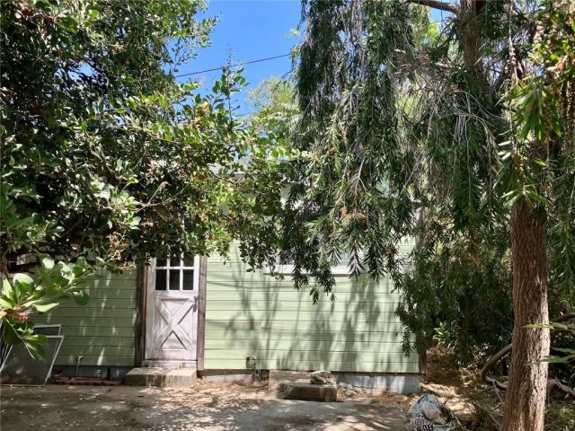 13516 Dyer Street, Sylmar, CA 91342