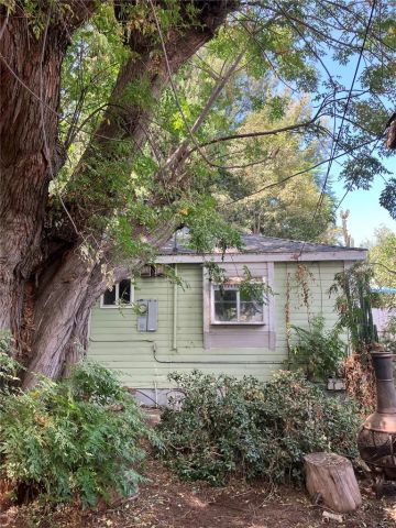 13516 Dyer Street, Sylmar, CA 91342