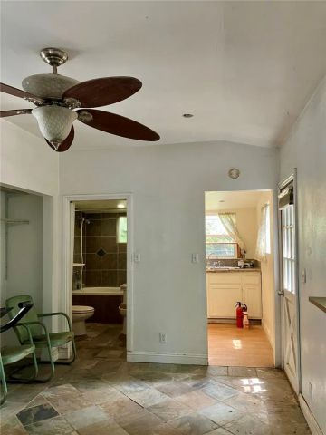 13516 Dyer Street, Sylmar, CA 91342