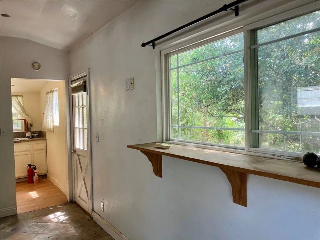 13516 Dyer Street, Sylmar, CA 91342