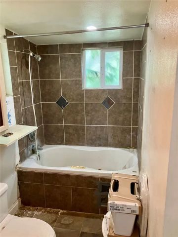 13516 Dyer Street, Sylmar, CA 91342