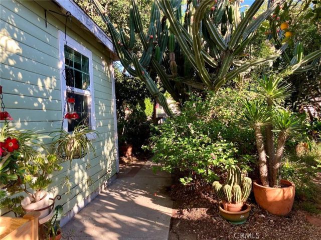 13516 Dyer Street, Sylmar, CA 91342