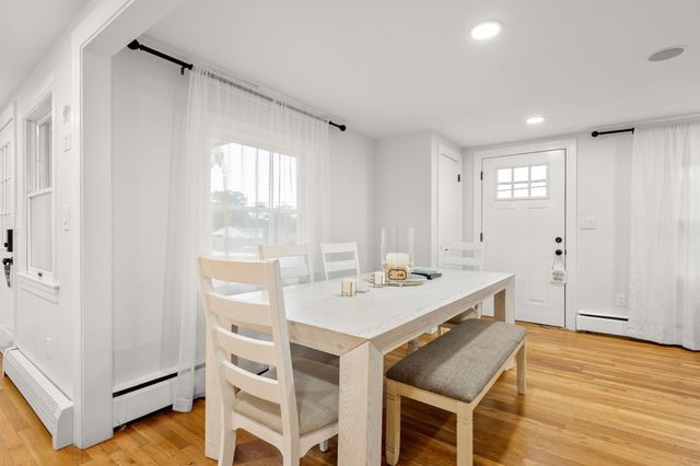 21 Hazelmoor Rd, Yarmouth, MA 02664