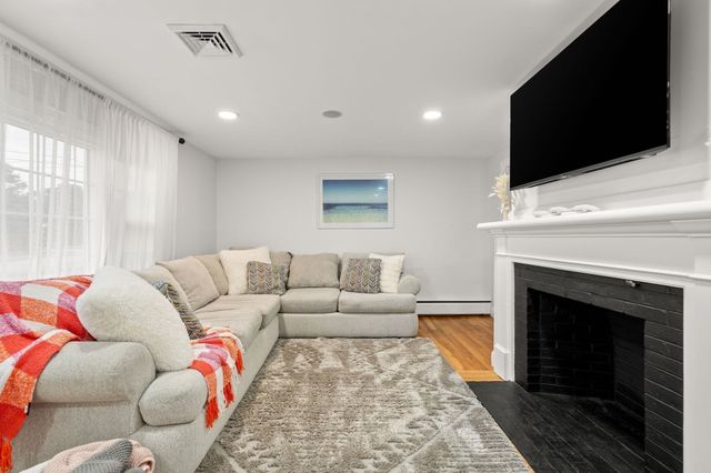 21 Hazelmoor Rd, Yarmouth, MA 02664