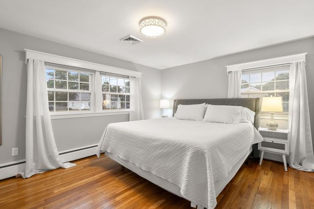 21 Hazelmoor Rd, Yarmouth, MA 02664