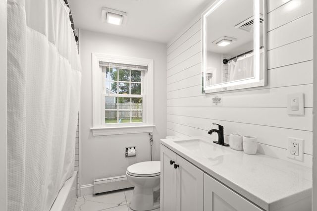 21 Hazelmoor Rd, Yarmouth, MA 02664