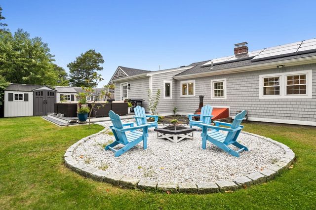 21 Hazelmoor Rd, Yarmouth, MA 02664