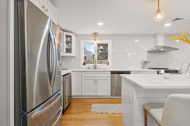 21 Hazelmoor Rd, Yarmouth, MA 02664