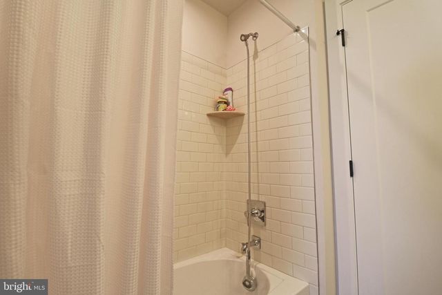 405 CHESTNUT WAY, King Of Prussia, PA 19406