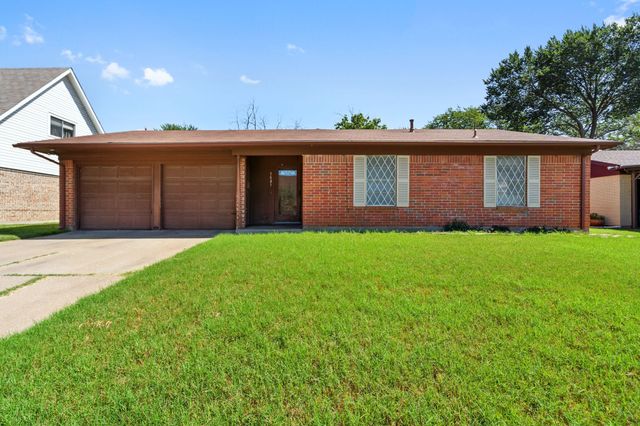 3621 Carriage Hill Drive, Forest Hill, TX 76140