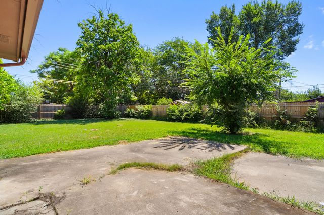 3621 Carriage Hill Drive, Forest Hill, TX 76140