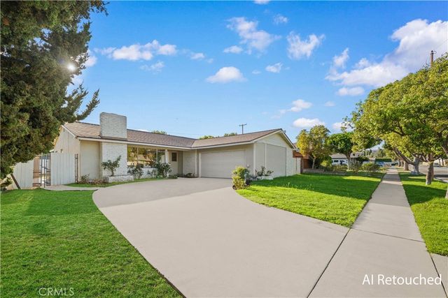 4571 Loganlinda, Yorba Linda, CA 92886