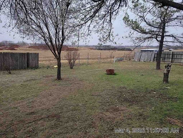 22 NW Valleybrook Dr, Lawton, OK 73505