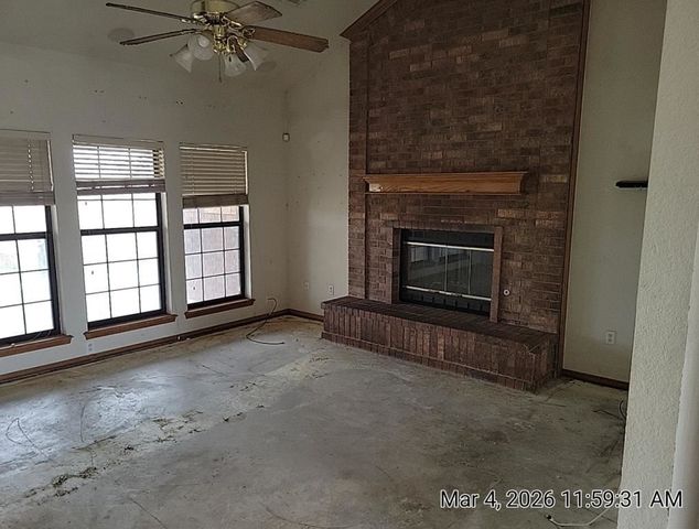 22 NW Valleybrook Dr, Lawton, OK 73505