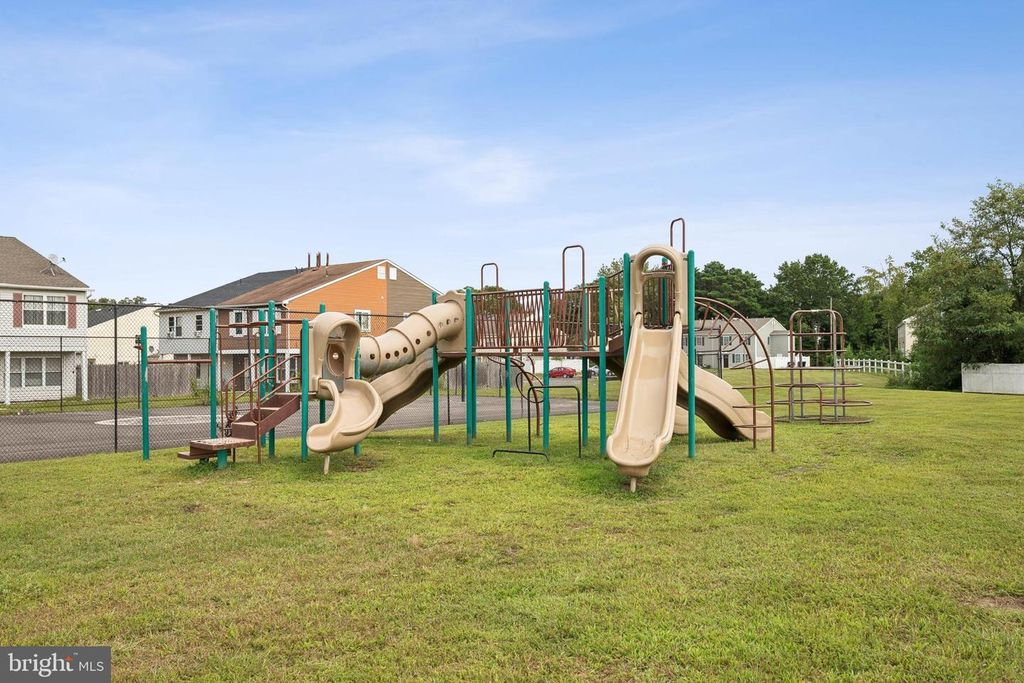 3 LEHIGH CT, Sicklerville, NJ 08081