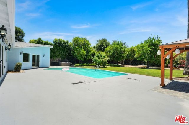 20616 Quedo Drive, Woodland Hills (los Angeles), CA 91364