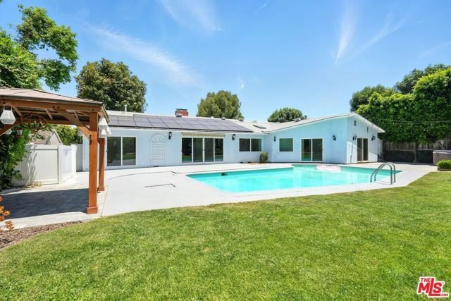 20616 Quedo Drive, Woodland Hills (los Angeles), CA 91364