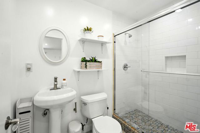 20616 Quedo Drive, Woodland Hills (los Angeles), CA 91364
