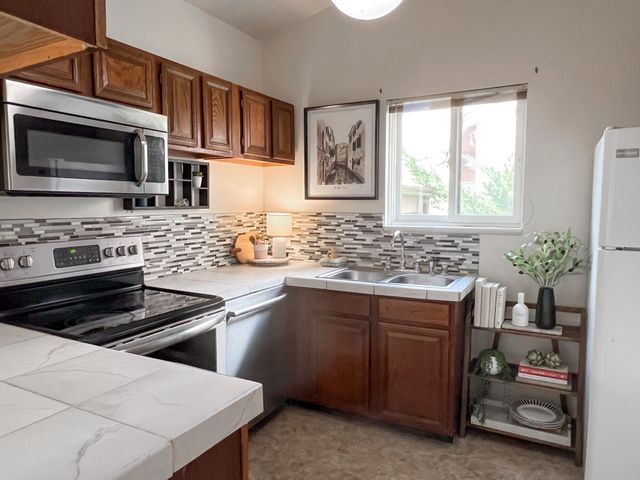 10 Loma Vista, Los Alamos, NM 87544