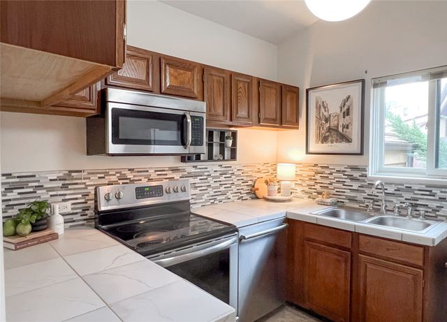 10 Loma Vista, Los Alamos, NM 87544