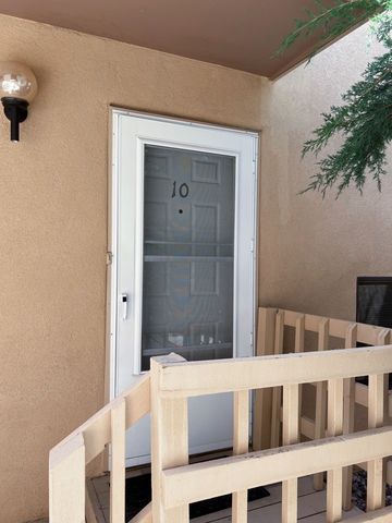 10 Loma Vista, Los Alamos, NM 87544