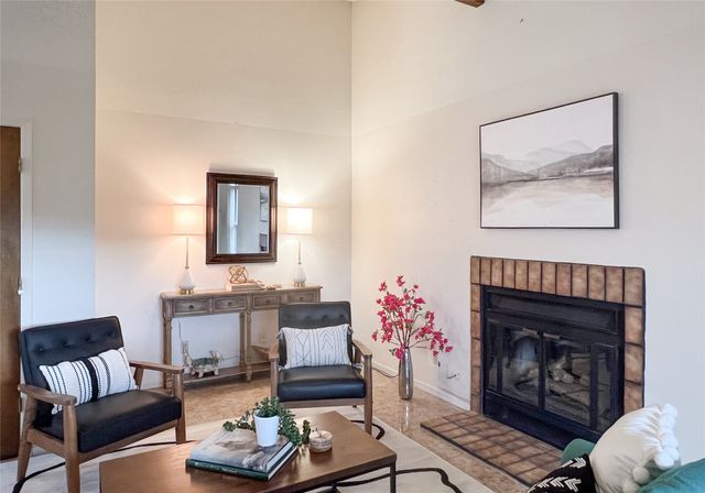 10 Loma Vista, Los Alamos, NM 87544