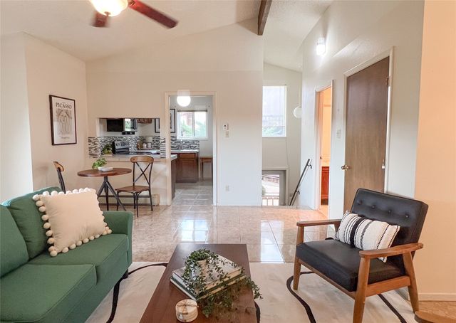 10 Loma Vista, Los Alamos, NM 87544