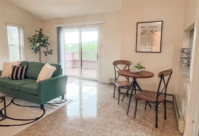 10 Loma Vista, Los Alamos, NM 87544