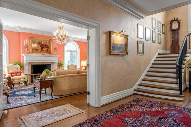 1014 Richmond Road, Lexington, KY 40502