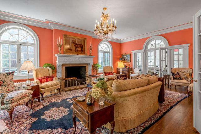 1014 Richmond Road, Lexington, KY 40502