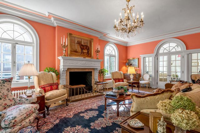 1014 Richmond Road, Lexington, KY 40502