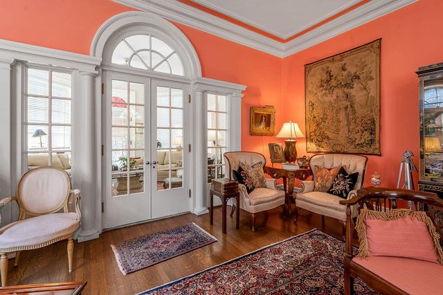 1014 Richmond Road, Lexington, KY 40502