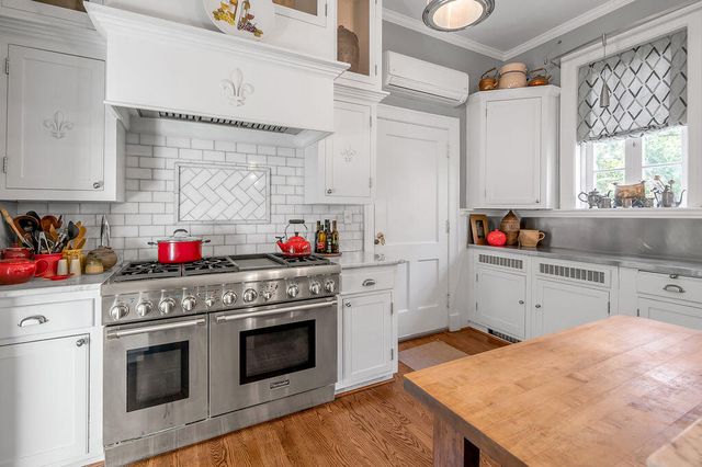 1014 Richmond Road, Lexington, KY 40502