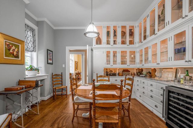 1014 Richmond Road, Lexington, KY 40502